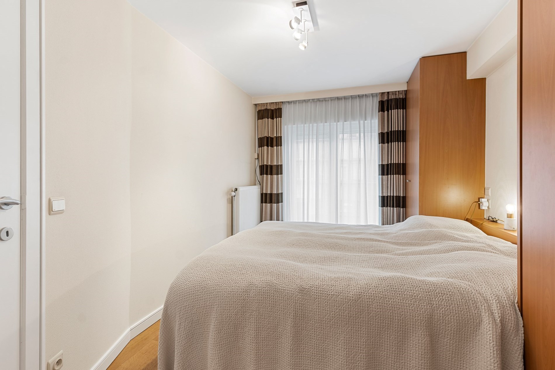 Appartement prêt à emménager avec 2 chambres situé au centre de Knokke. 