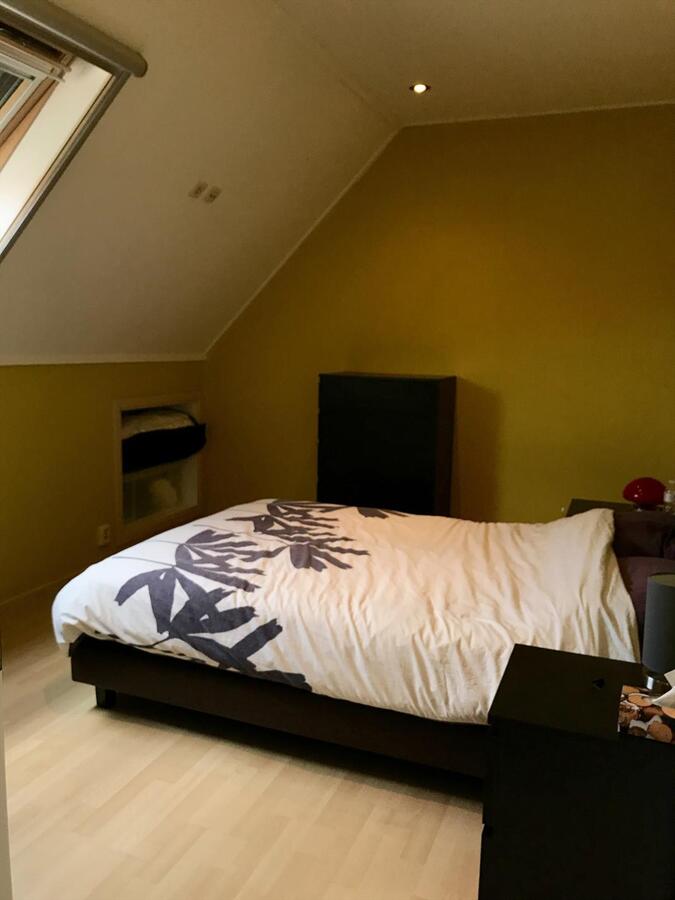 MODERNE BEL-ETAGE WONING MET MOOIE TUIN 