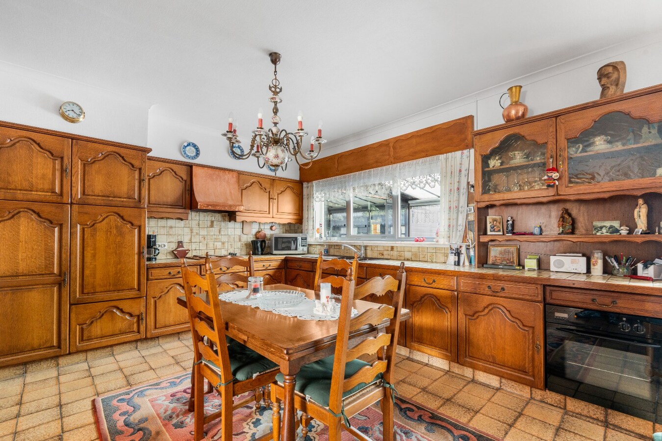 Statige woning in een rustige straat te Aalter! 