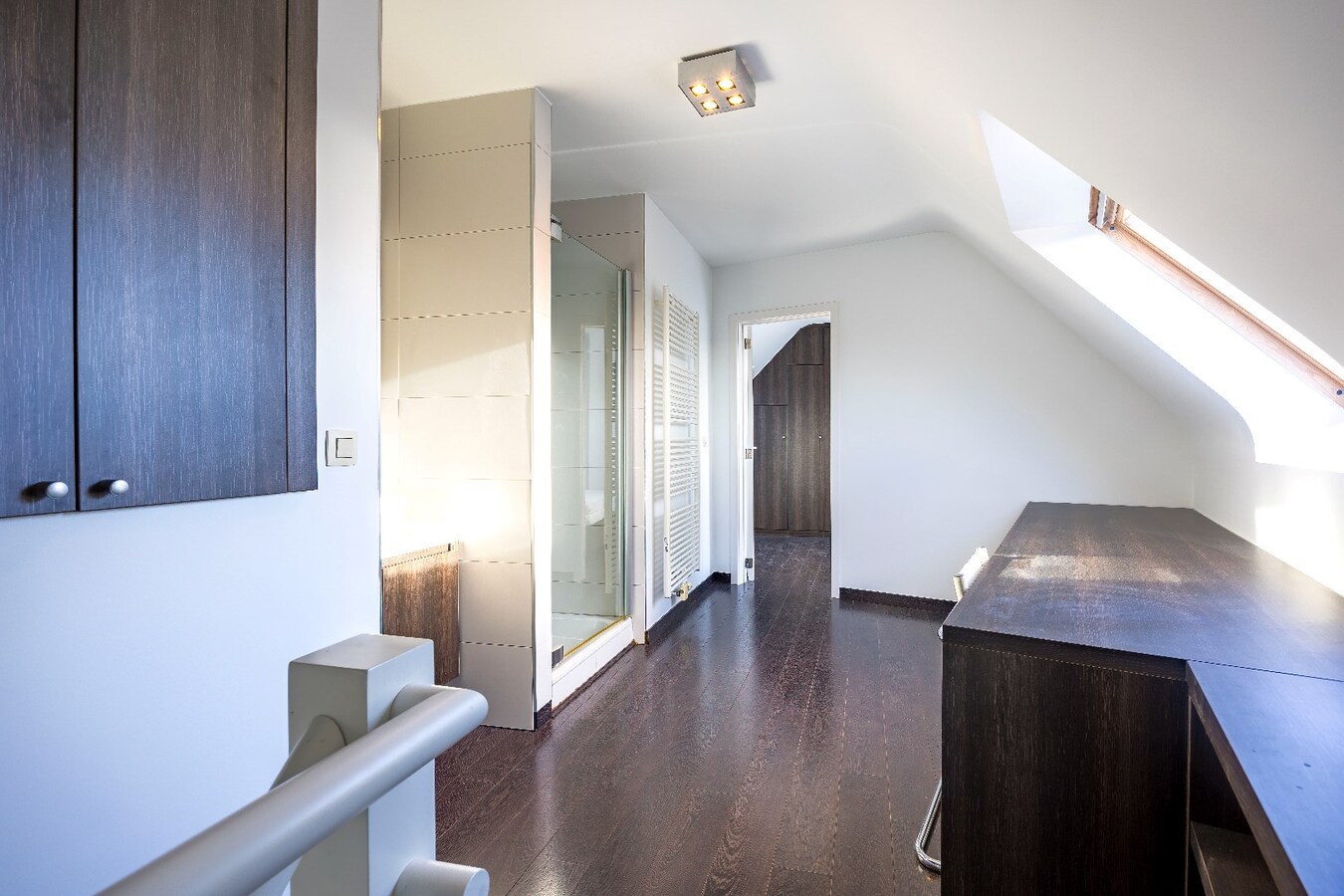 Lichtrijk duplexappartement met 3 slaapkamers en zongericht terras 