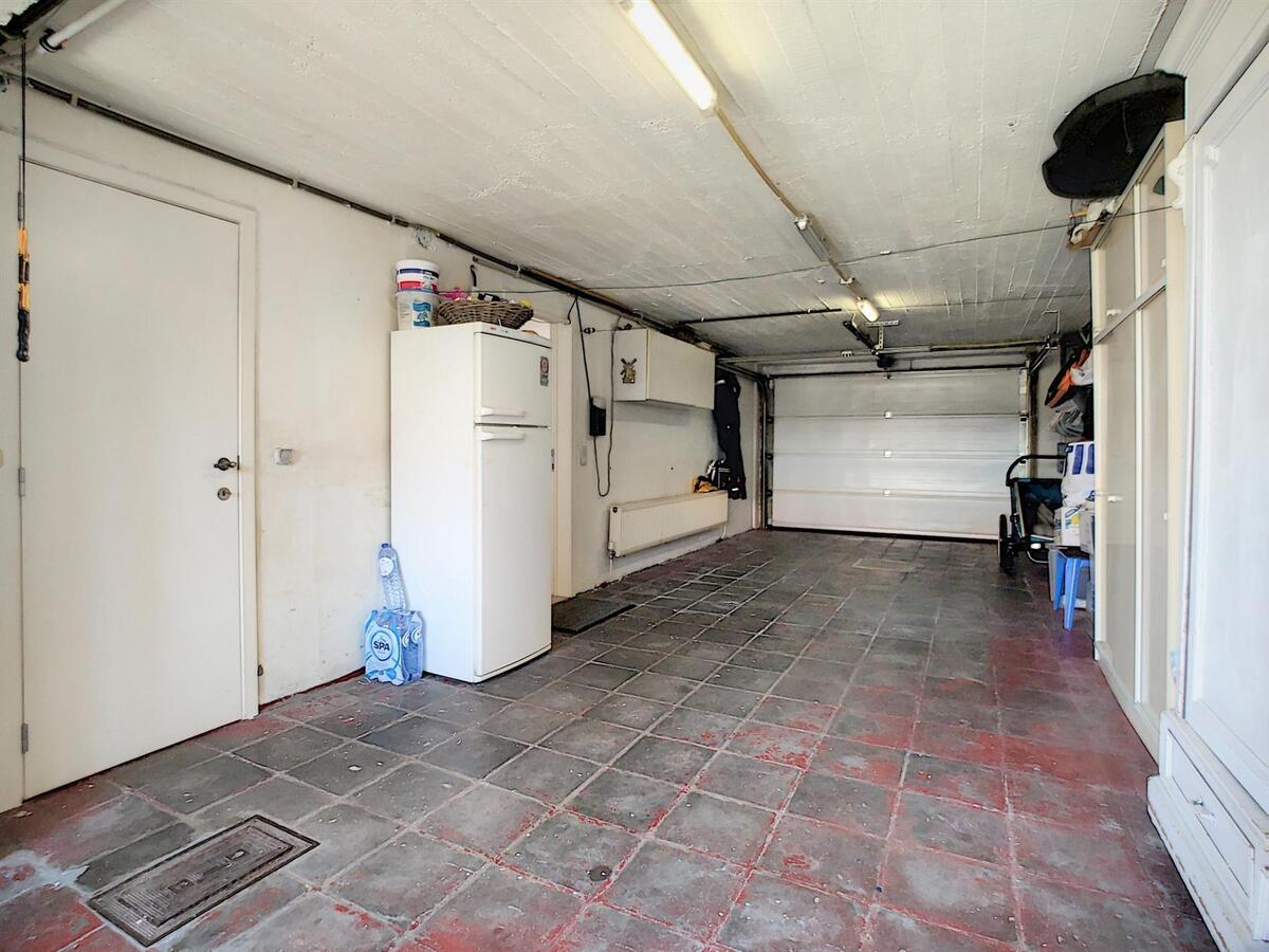 Volumineuze, gerenoveerde gezinswoning met tuin en garage - Zeebrugge 