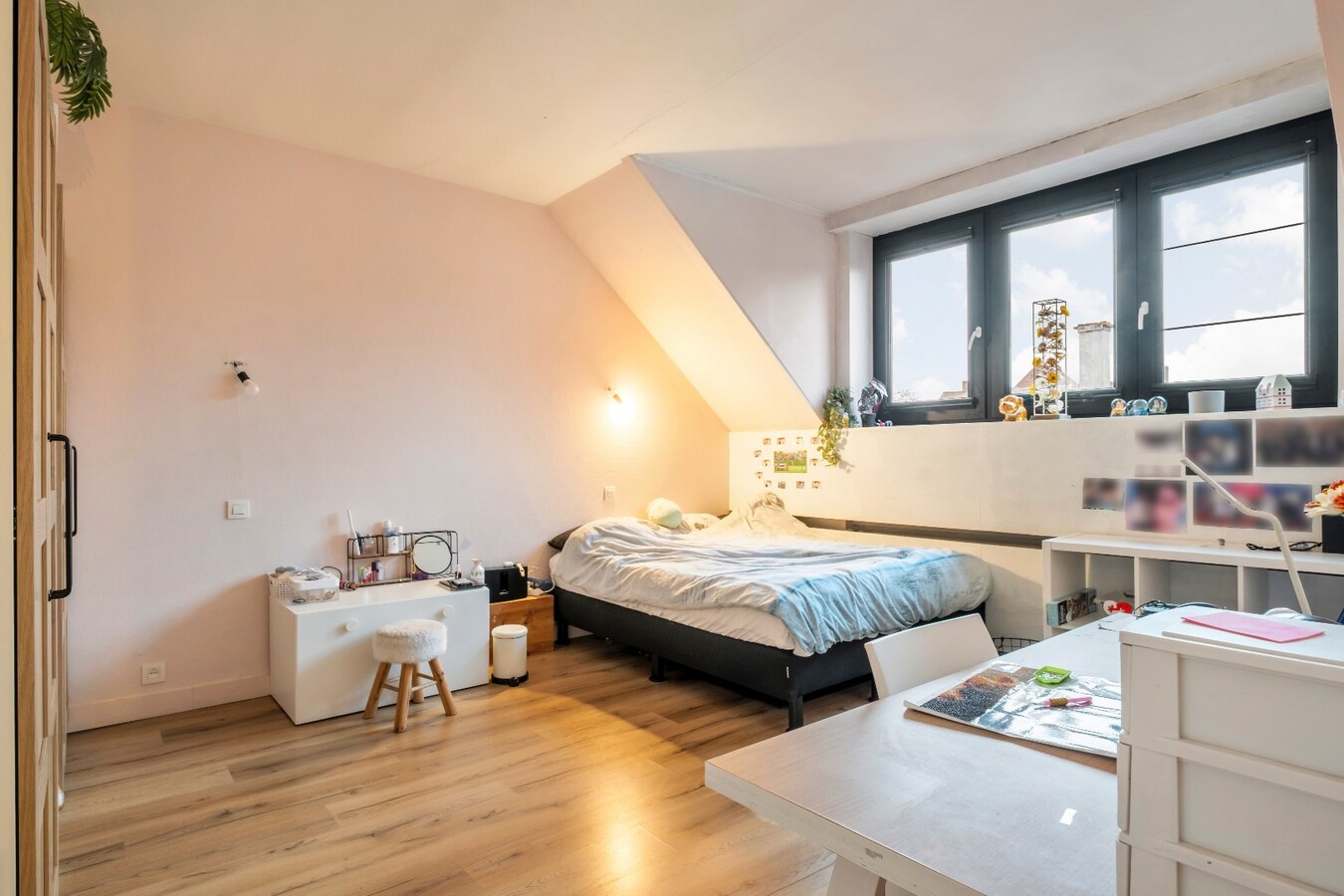 Uniek &amp; Instapklaar handelspand met woonst in Heule te koop ! 