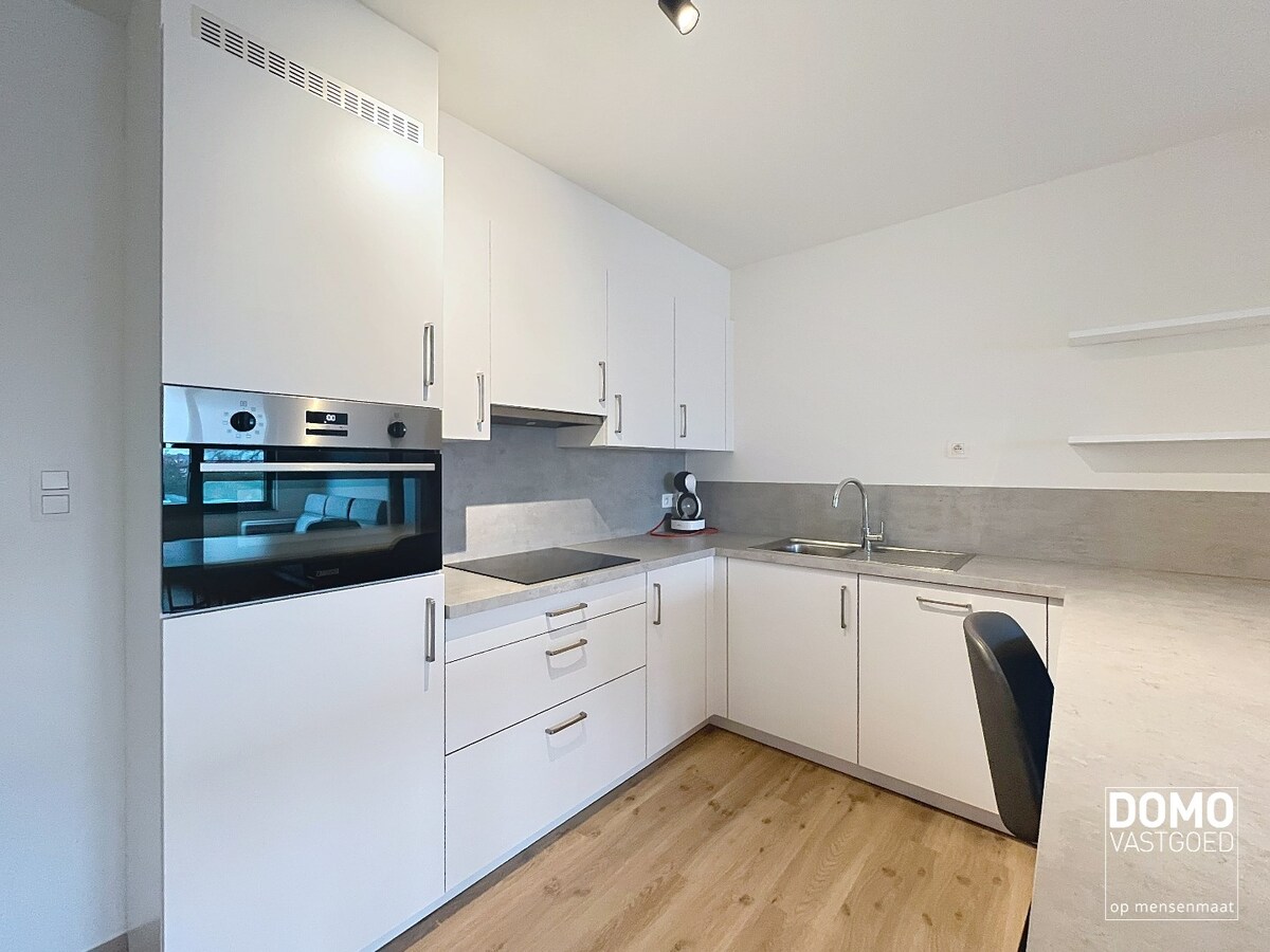 LUXUEUS EN BEMEUBELD 1 SLAAPKAMER APPARTEMENT TE TUILT (KURINGEN) 