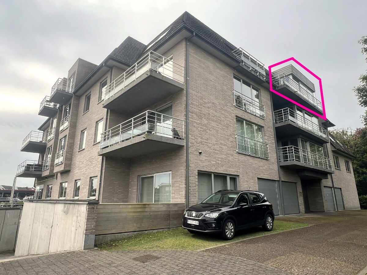Lichtrijk en ruim appartement in centrum Gistel met twee slaapkamers 
