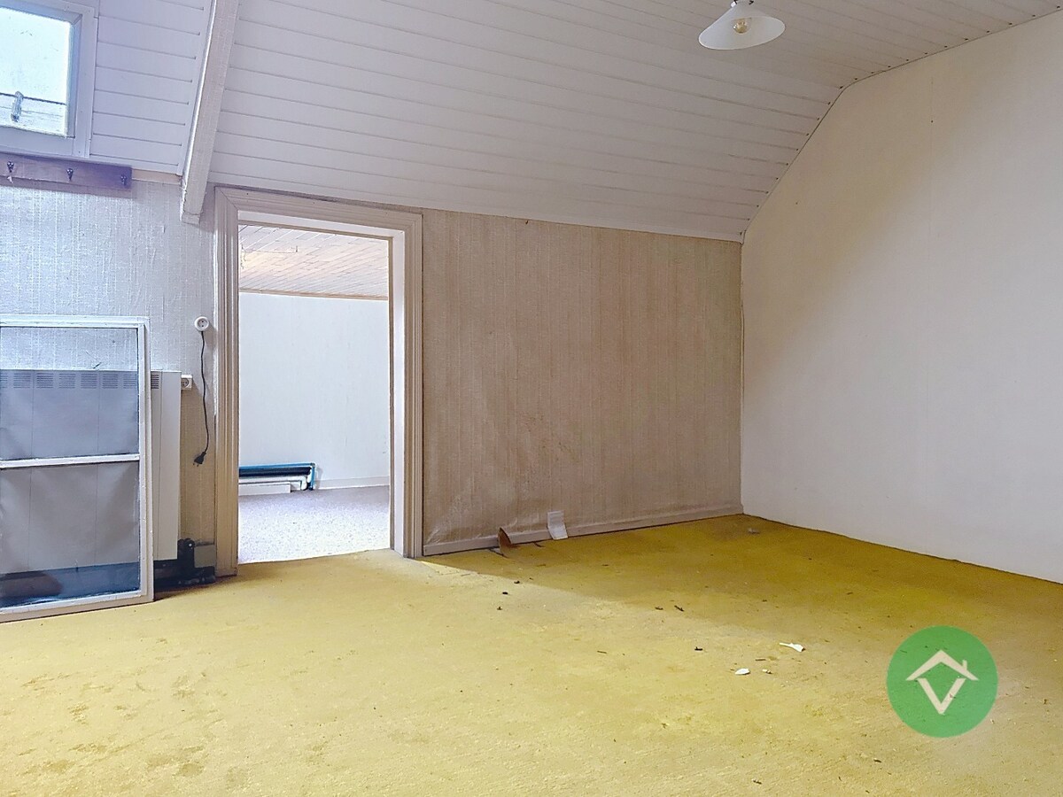 Woning met kleine loods te Gistel 