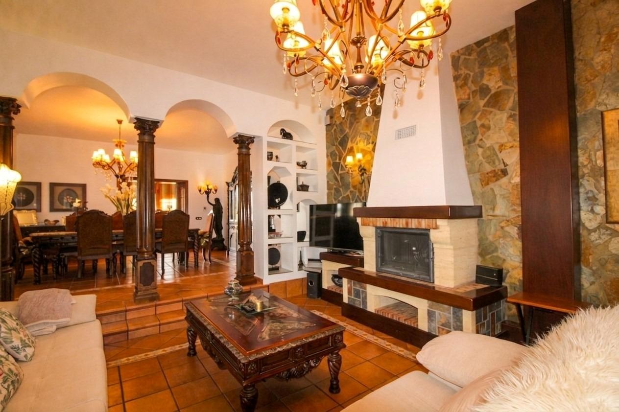 Villa te koop in Badajoz