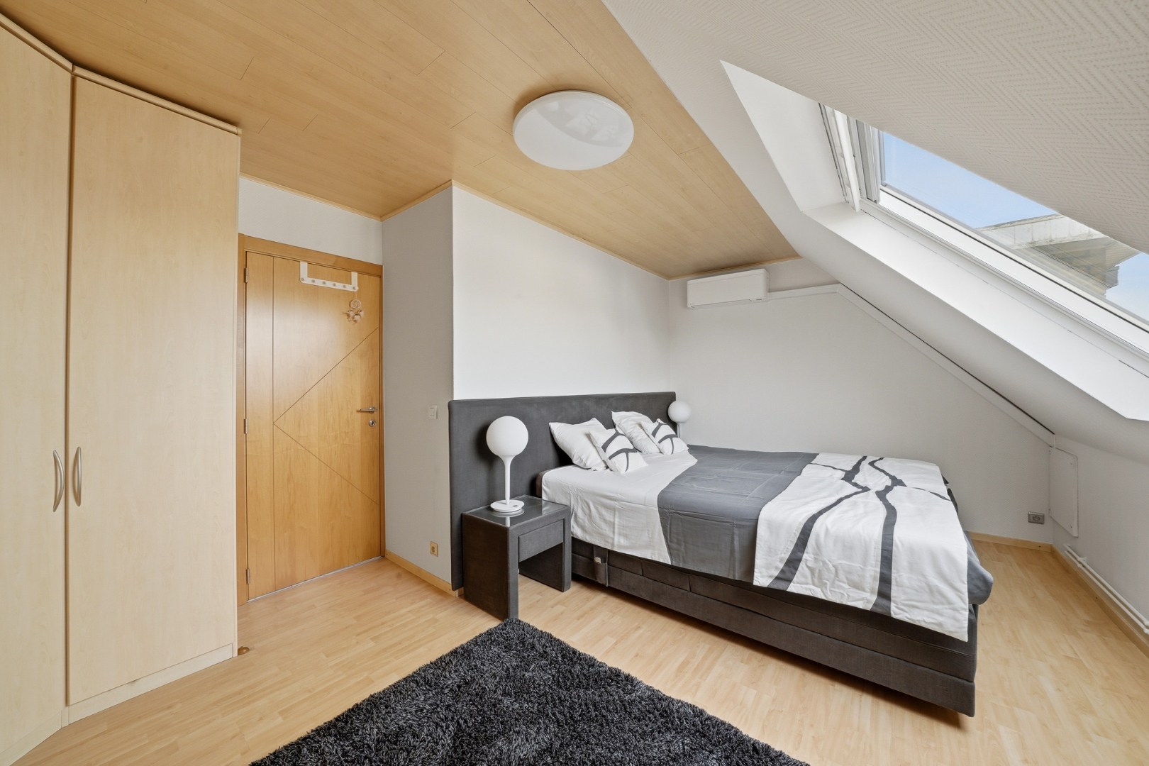 Instapklare bel-étagewoning met dubbele garage te Stene 