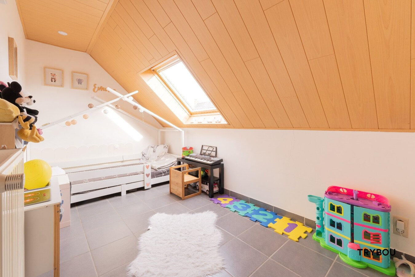 Instapklare woning met 3 slaapkamers, garage en tuin 