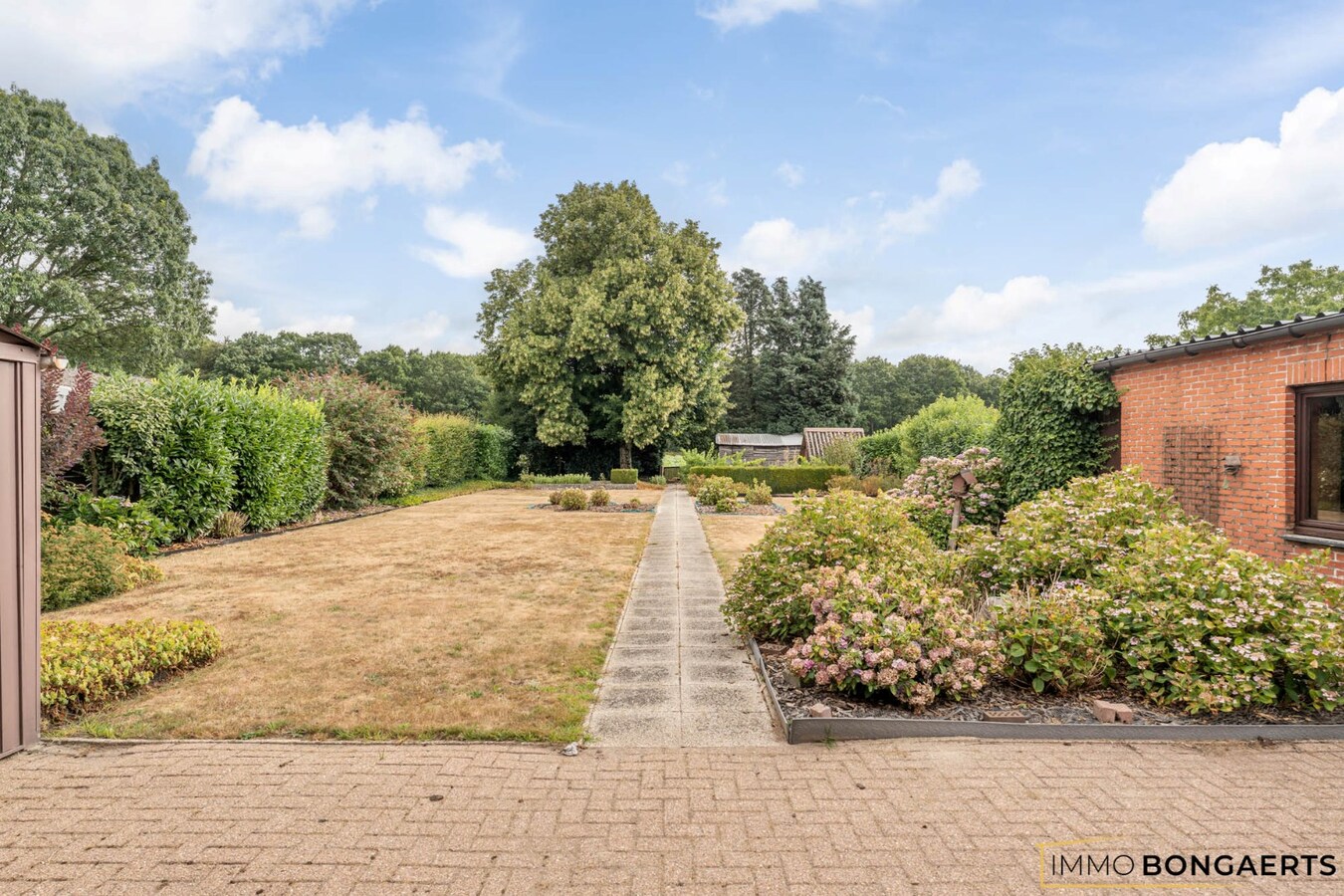 Ruime gelijkvloerse woning 