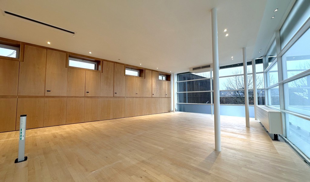 Lichtrijke kantoren te huur aan Nijverheidskaai in Gent