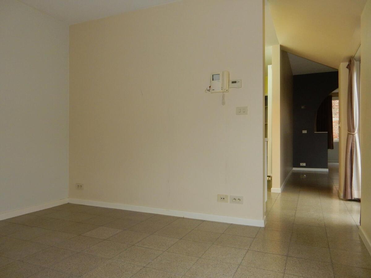 Opbrengsteigendom met 2 appartementen 