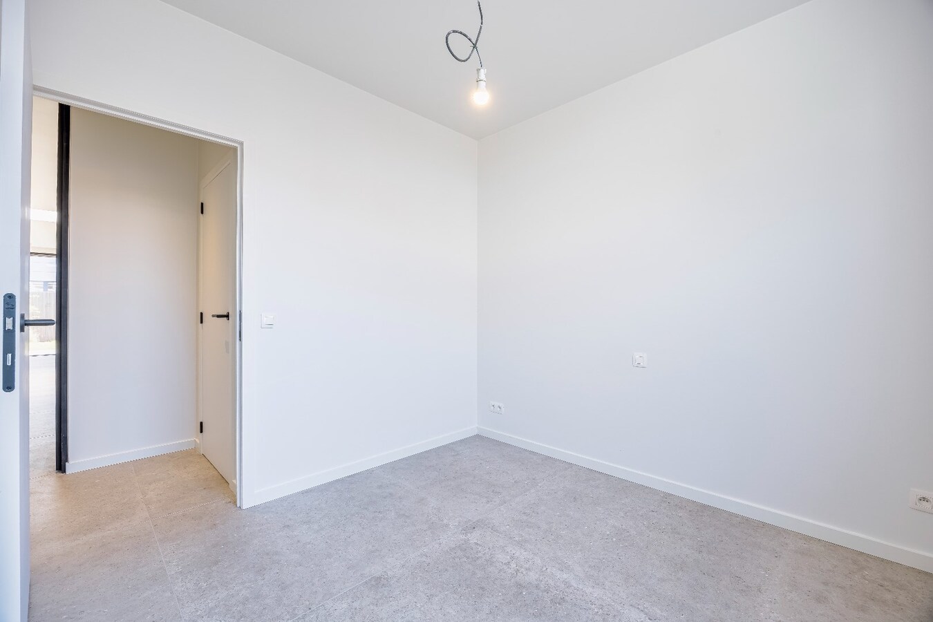 Top gerenoveerde en energiezuinige gezinswoning in het hart van Heist. 