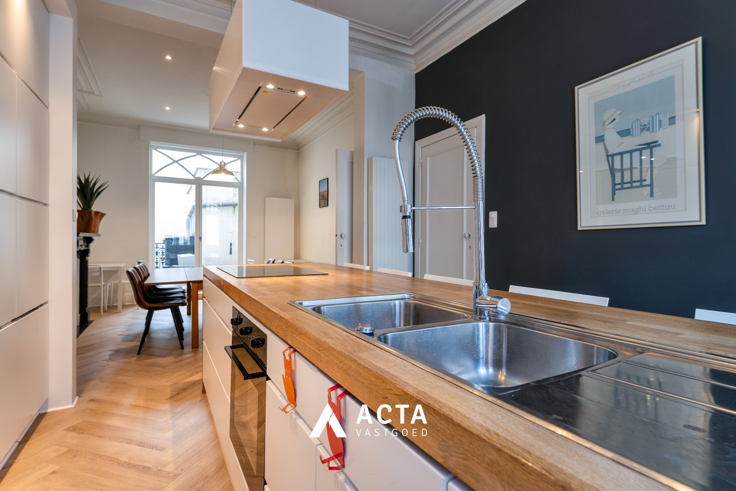 Gerenoveerd herenhuis in het centrum van Oostende 