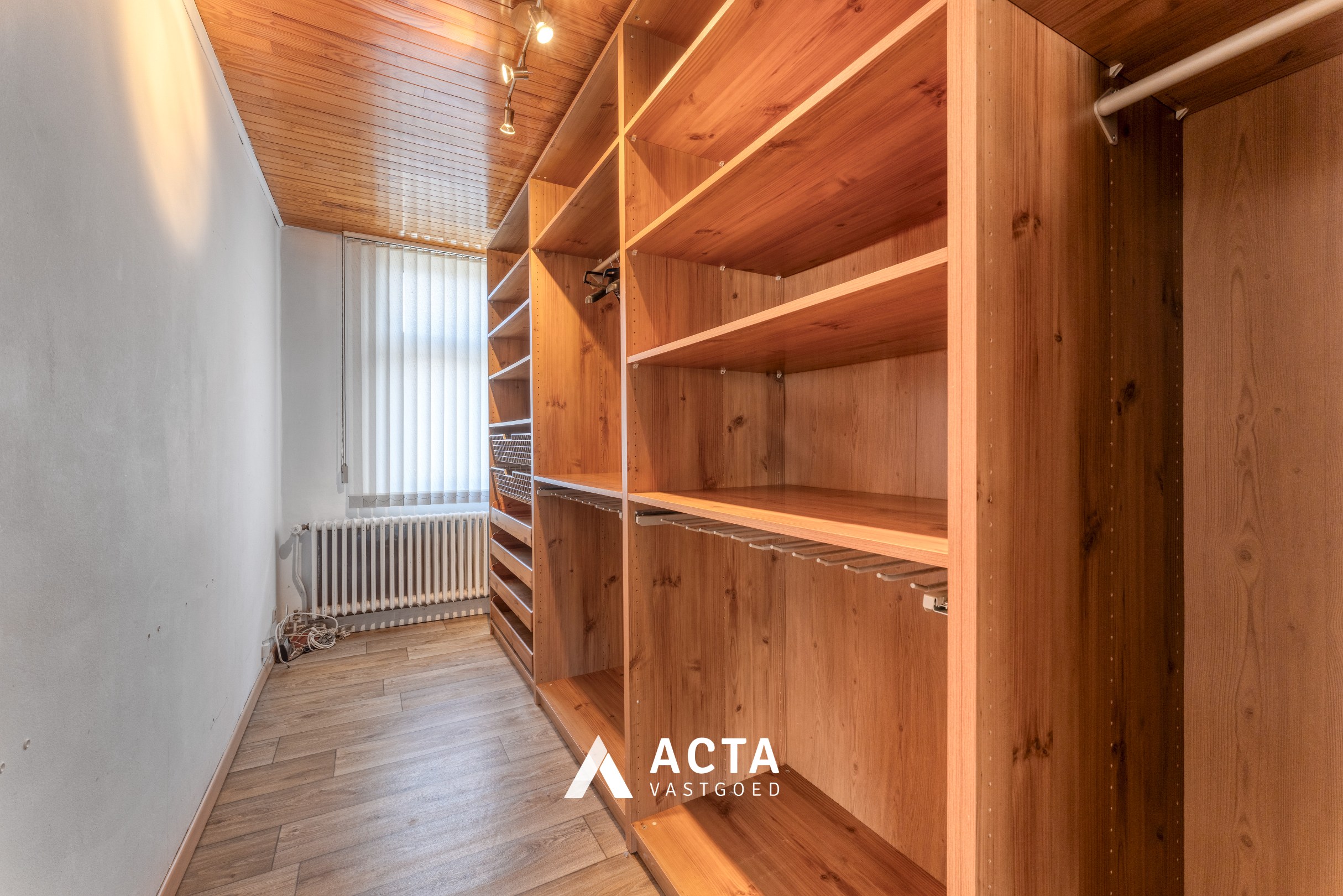 Charmant herenhuis- 3 slpk, praktijk +zonnige tuin 