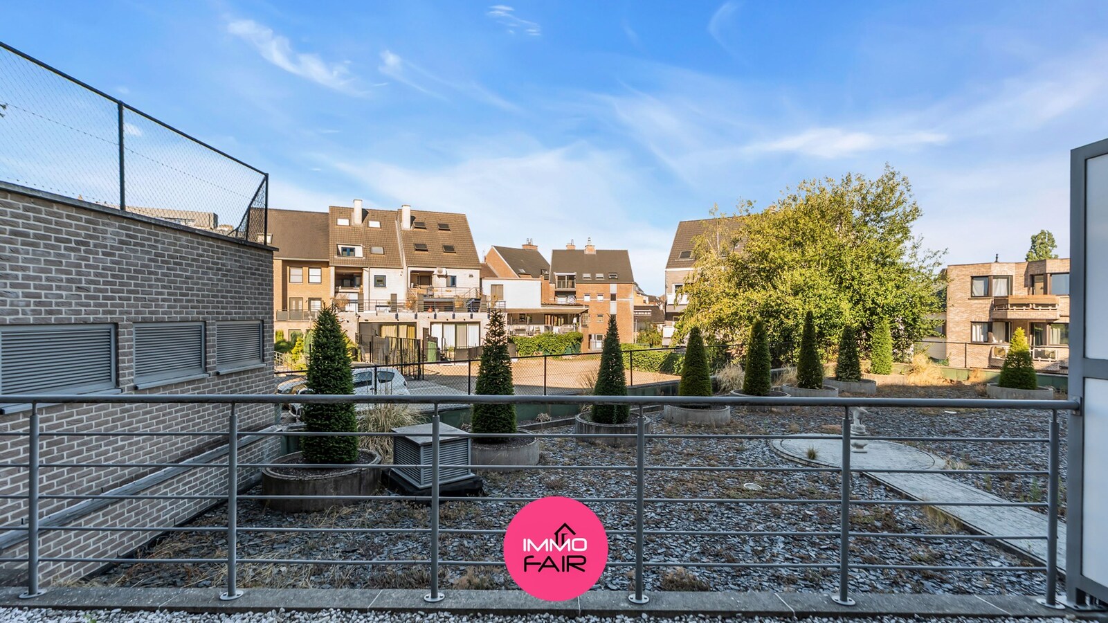 Gelijkvloers appartement met ruim terras in hartje Lanaken 