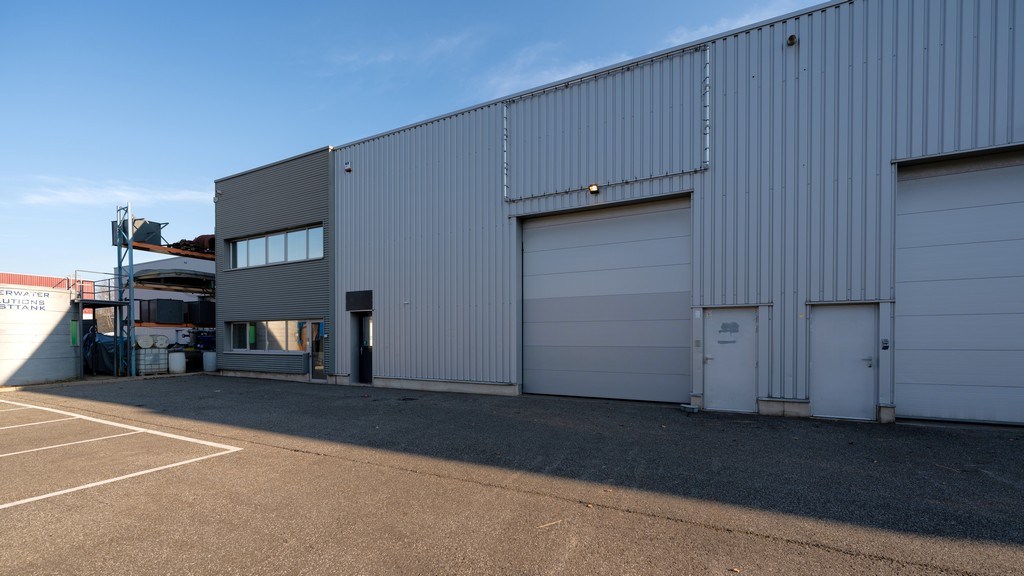 Bedrijfsunit te huur in industriezone De Zaat in Temse