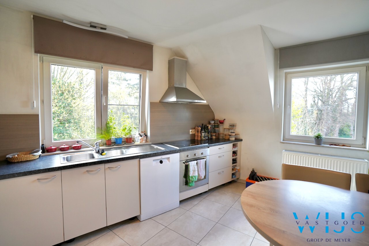 Instapklaar appartement met terras en aparte garage te ERTVELDE ! 