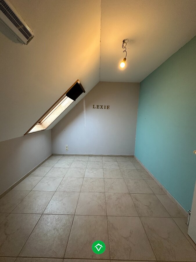 Appartement met 3 slaapkamers en garage te Eernegem 