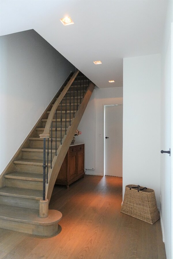 Prachtige karaktervolle villa op groot perceel nabij invalswegen 