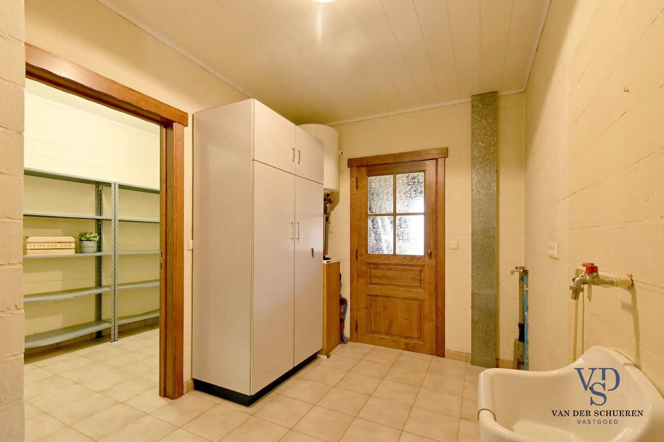 Bijzonder degelijke en ruime villa in doodlopende straat 