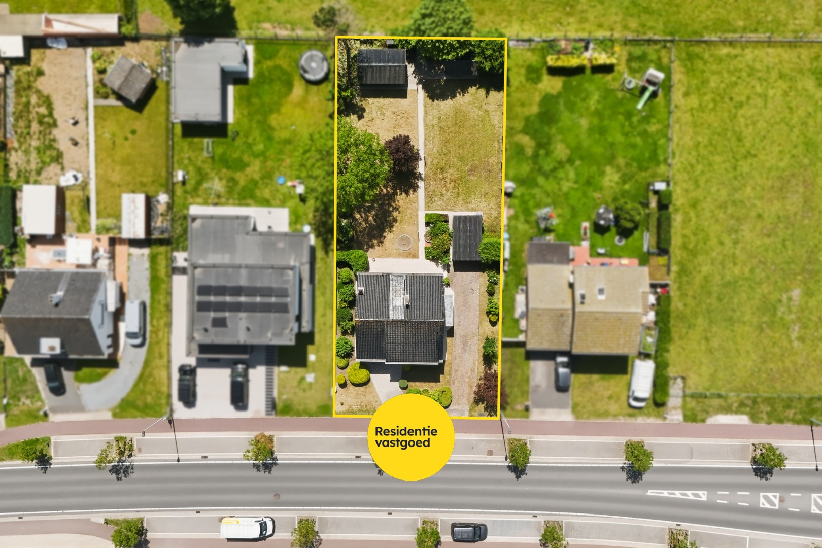 Te renoveren open bebouwing met 3 slaapkamers en ruime tuin in Roksem 