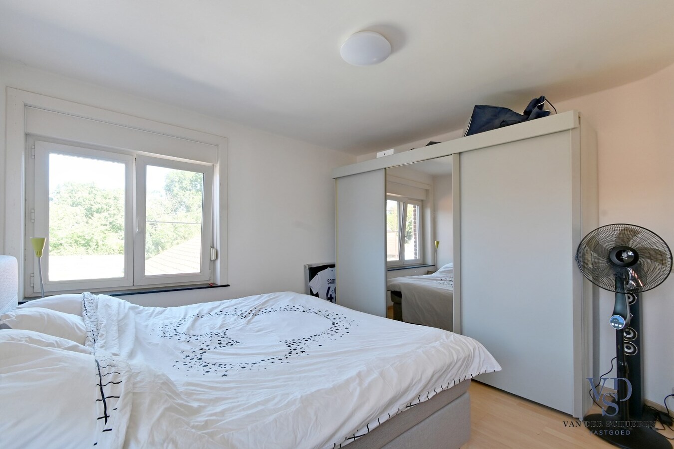 Degelijke Half Open Bebouwing 