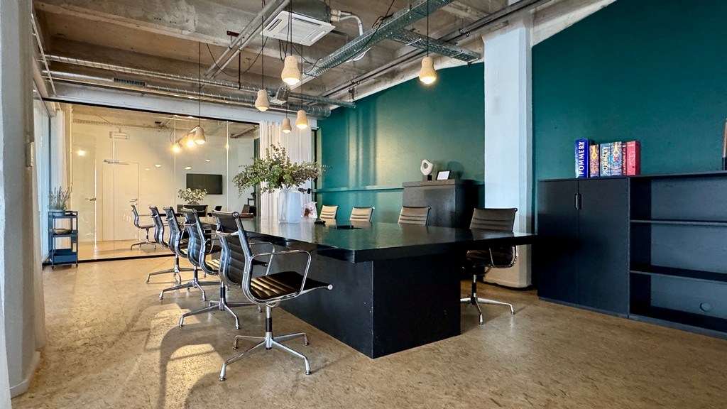 Loftkantoren te huur in Handelsdokcenter bij Gent-Dampoort