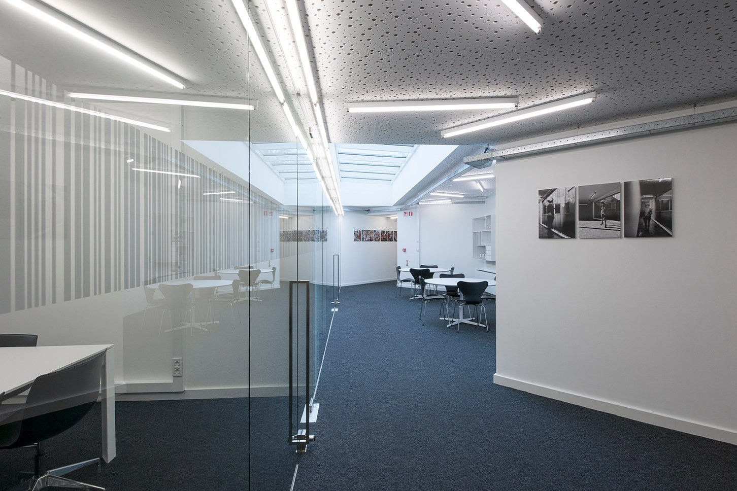 Instapklare kantoorruimte  (32 m²) met parking en alle faciliteiten inclusief, Torhout. 