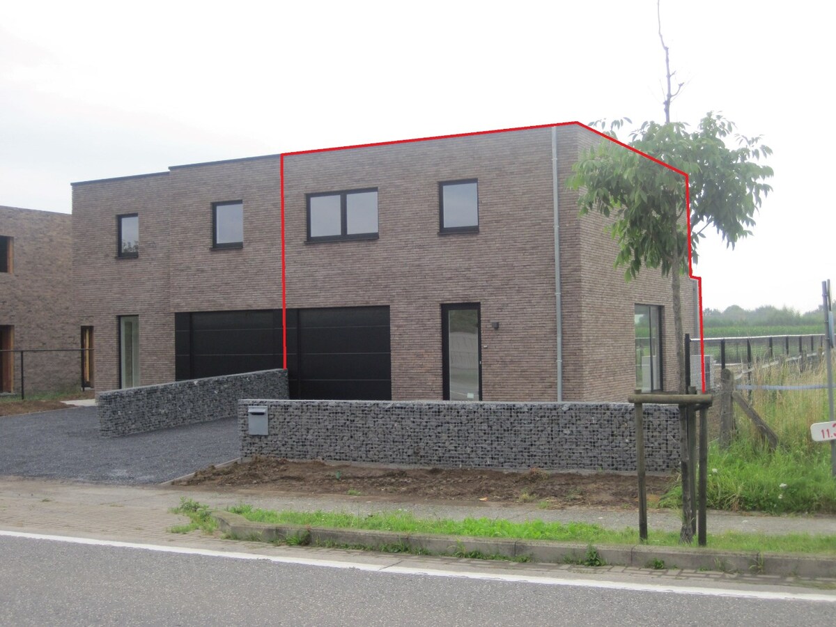 Eigentijdse nieuwbouwwoning 
