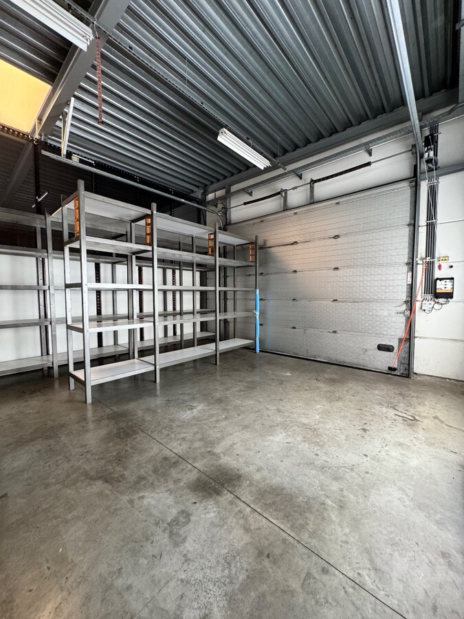 Handelspand met woonst te Ichtegem 