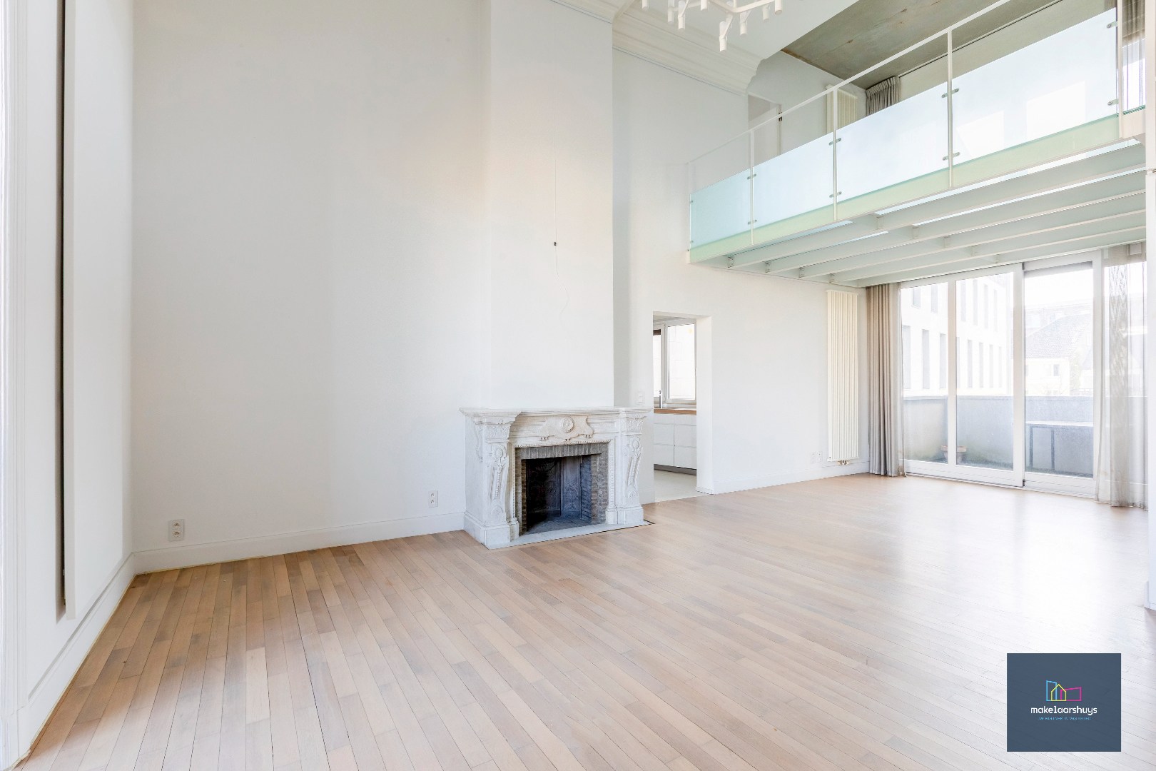 Luxueus duplex appartement   te Kouterhof met 2 slaapkamers , terras en  garageplaats 