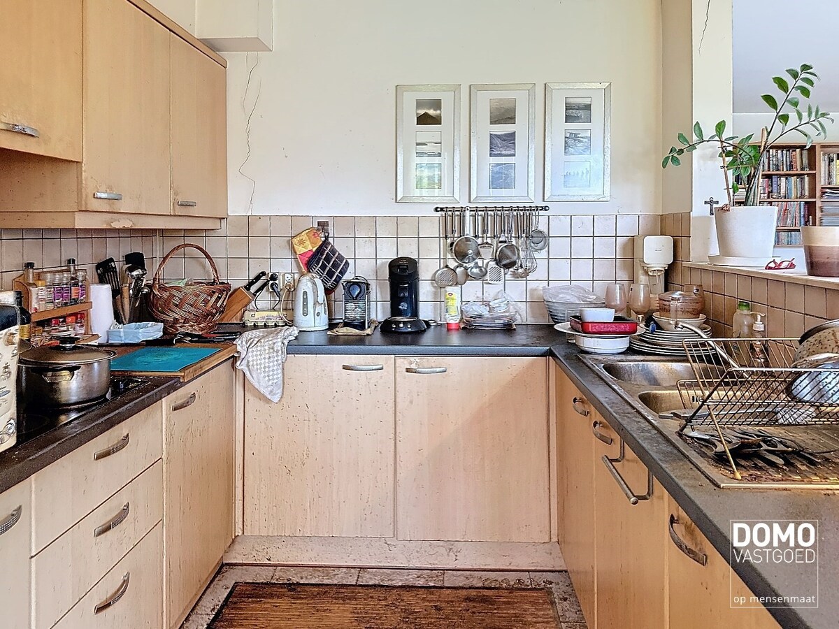 Op te frissen appartement met 2 slaapkamers te Hasselt. 