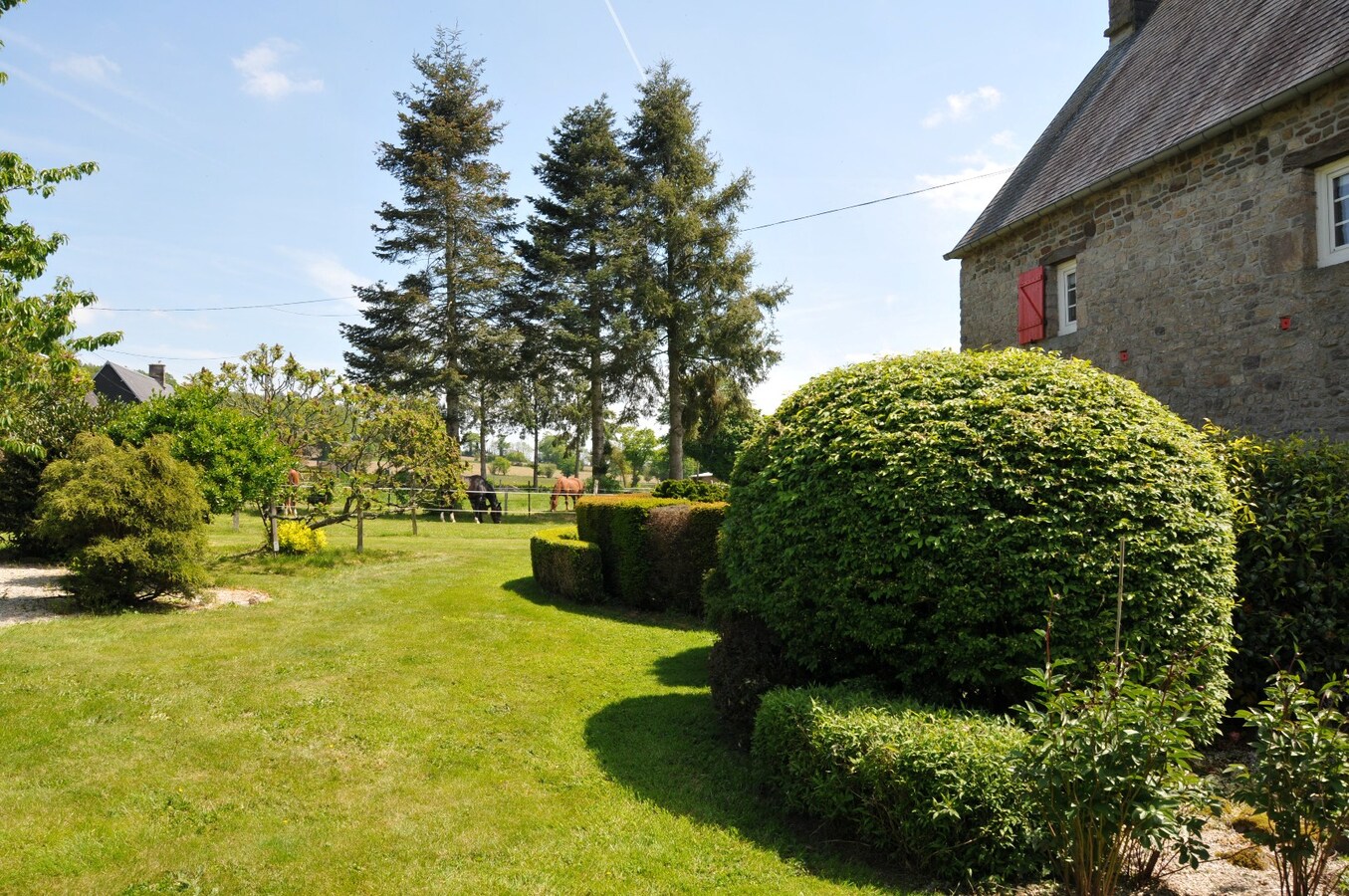 Prachtige, volledig gerenoveerde villa/paardenlandgoed op ca. 2,8 ha in Calvados, Normandië, Frankrijk 