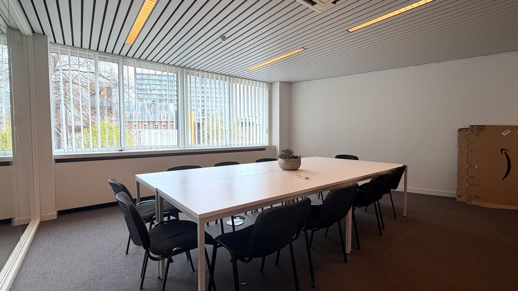 Instapklare kantoren te huur nabij Singel in Antwerpen