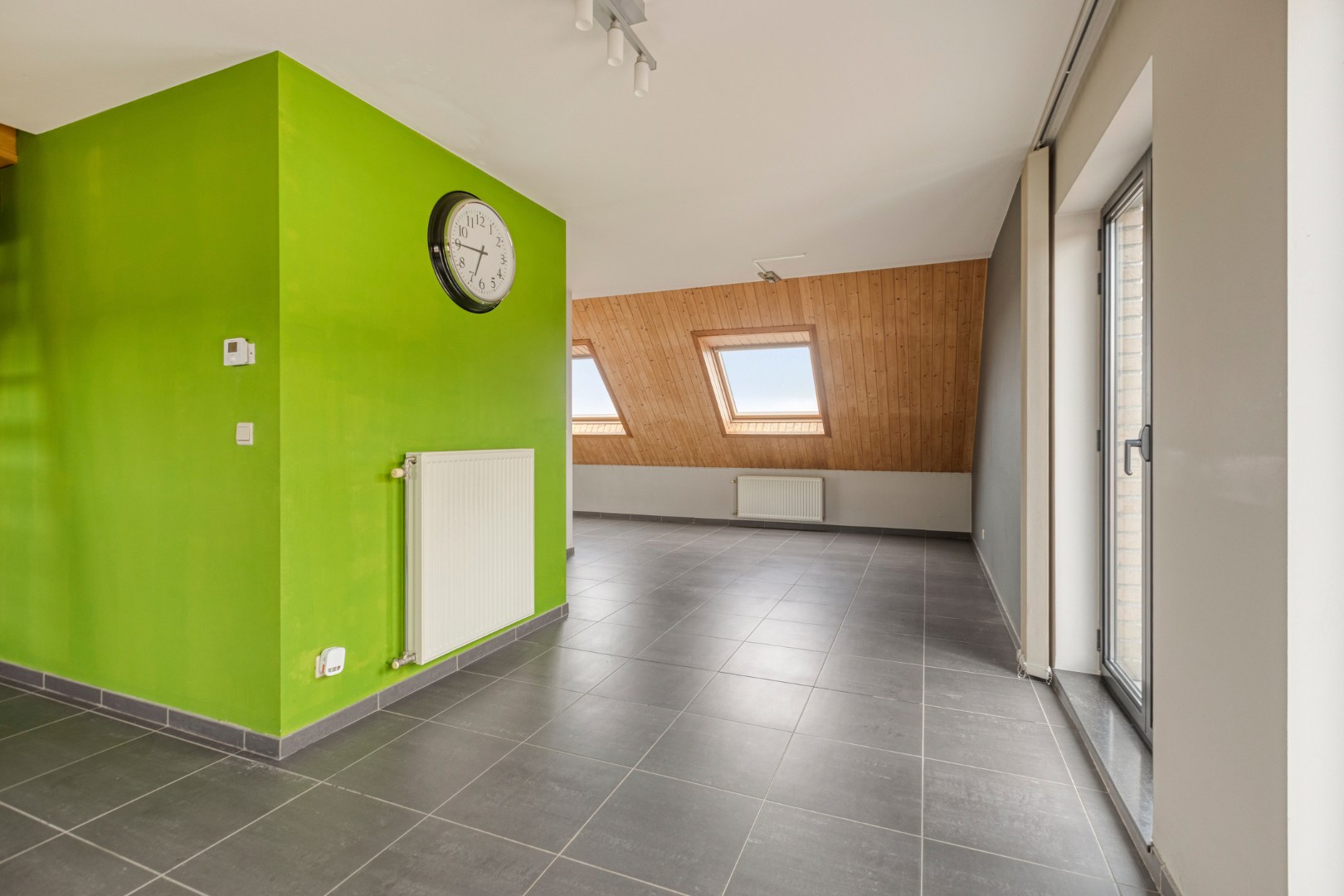 Instapklaar duplexappartement met 1 slpk. nabij centrum Leopoldsburg 