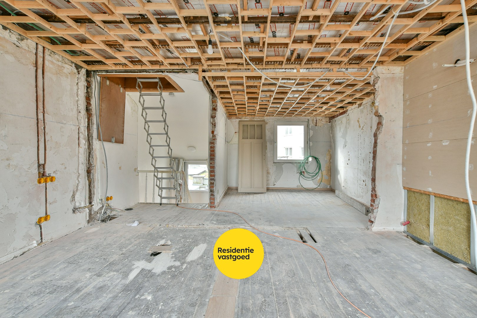 Charmante en verrassend ruime woning met terras in het centrum van Blankenberge! 