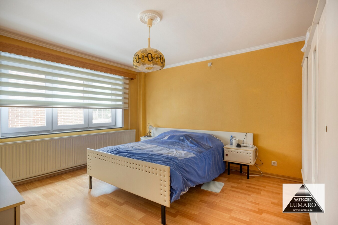 2  woongelegenheden met handelsruimte , grote tuin, 1448 m² 