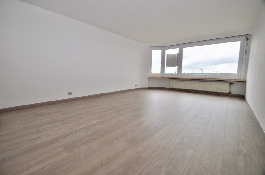 Verzorgd appartement met open zichten over de wandelboulevard - Heist 