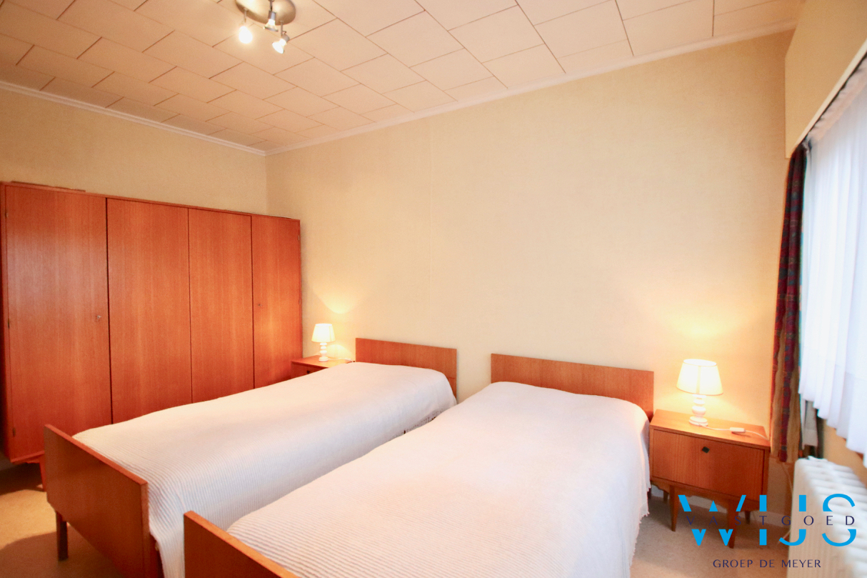 Ruime gezinswoning met 5 slaapkamers &amp; ZUIDgerichte tuin te Zelzate! 