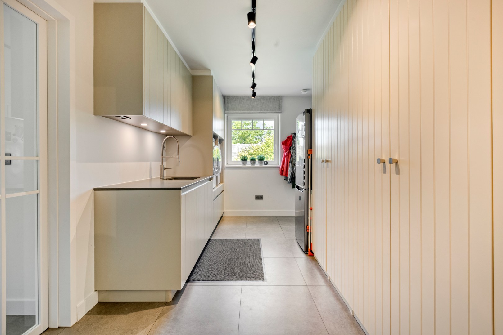 Exclusieve en energiezuinige villa met 5 slpk. in Geel 