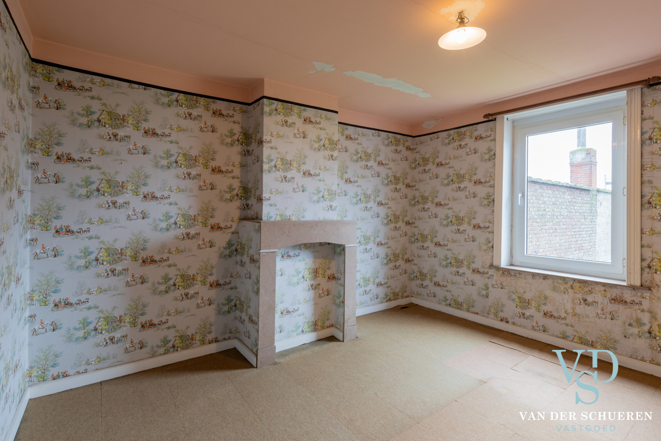 Statige herenwoning met potentieel ! 