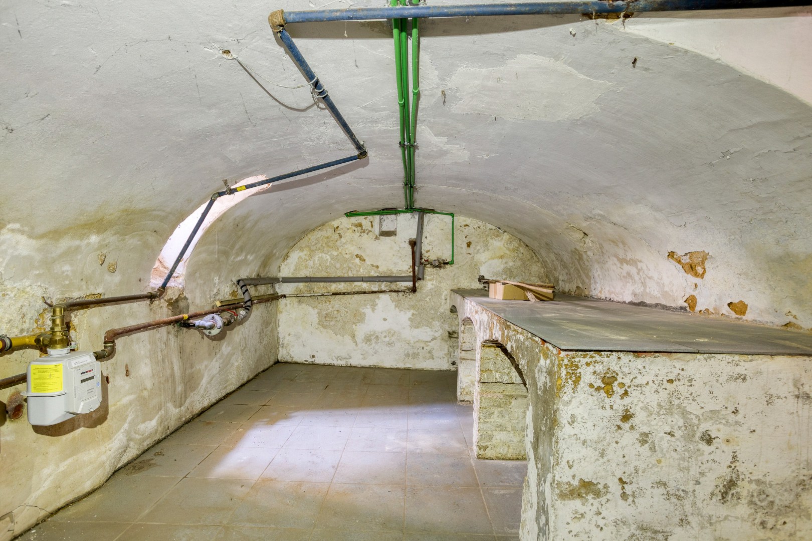 TE RENOVEREN WONING met 2 woonéénheden en tuin – 1640 SINT-GENESIUS-RODE 