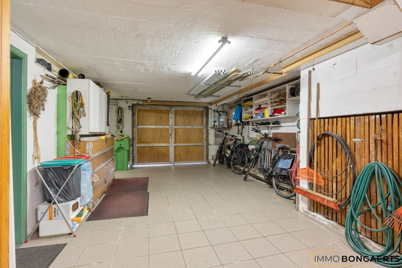 Zeer ruime woning op een leuke locatie te Bret-Gelieren 