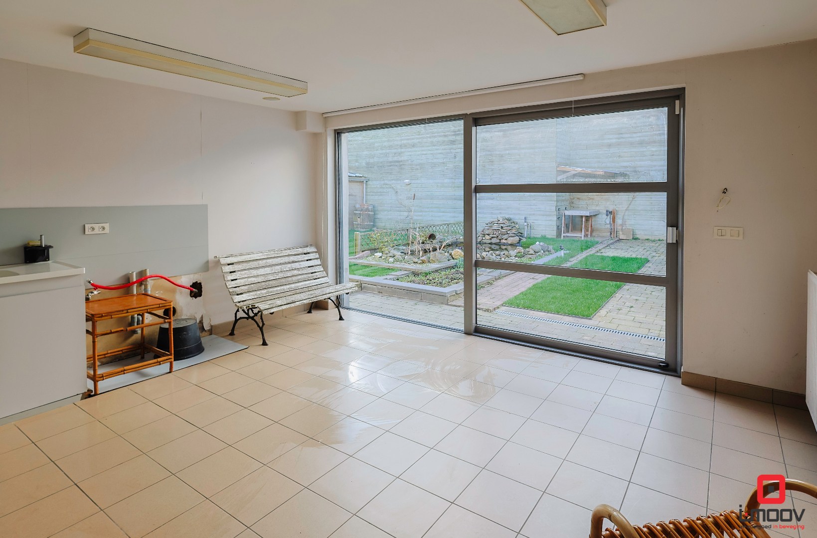 Bel-etagewoning met tuin, loods (450 m²) en tal van mogelijkheden 