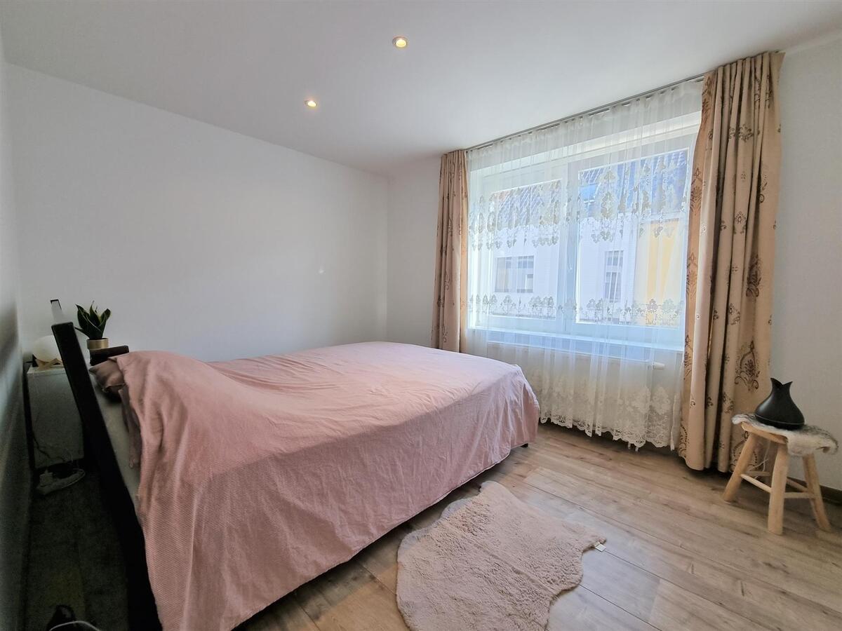 Volledig gerenoveerde, centraal gelegen woning - Heist 