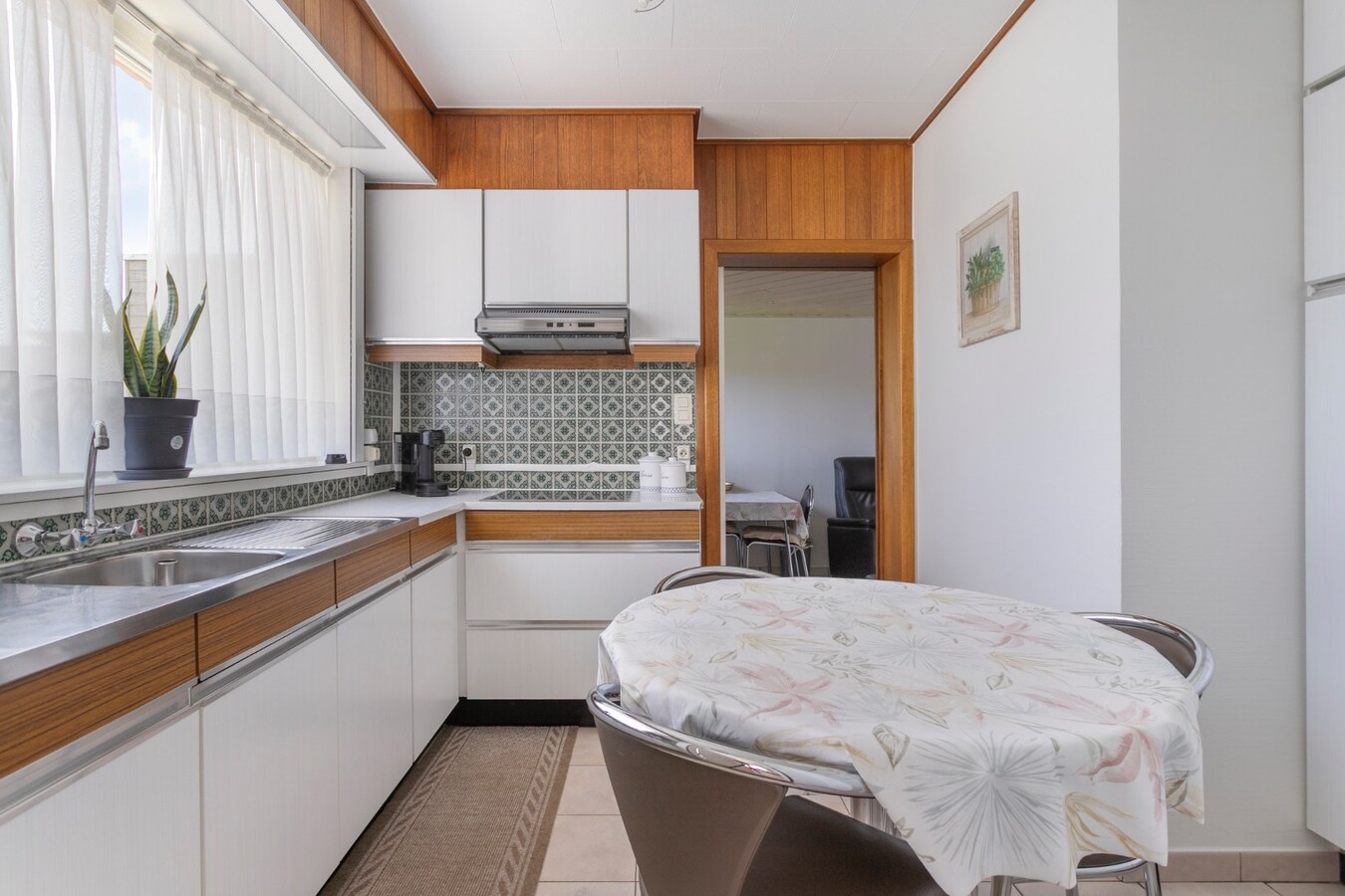 Verzorgde woning met 3 slaapkamers op een perceel van 855 m2 