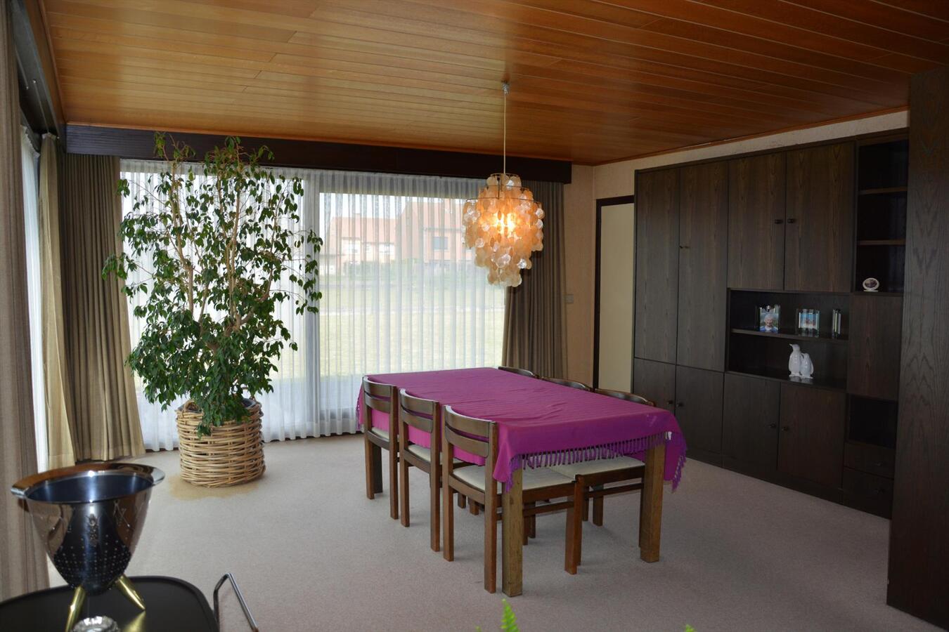 Ruime villa met zonnige tuin en 4 of 5 slaapkamers 