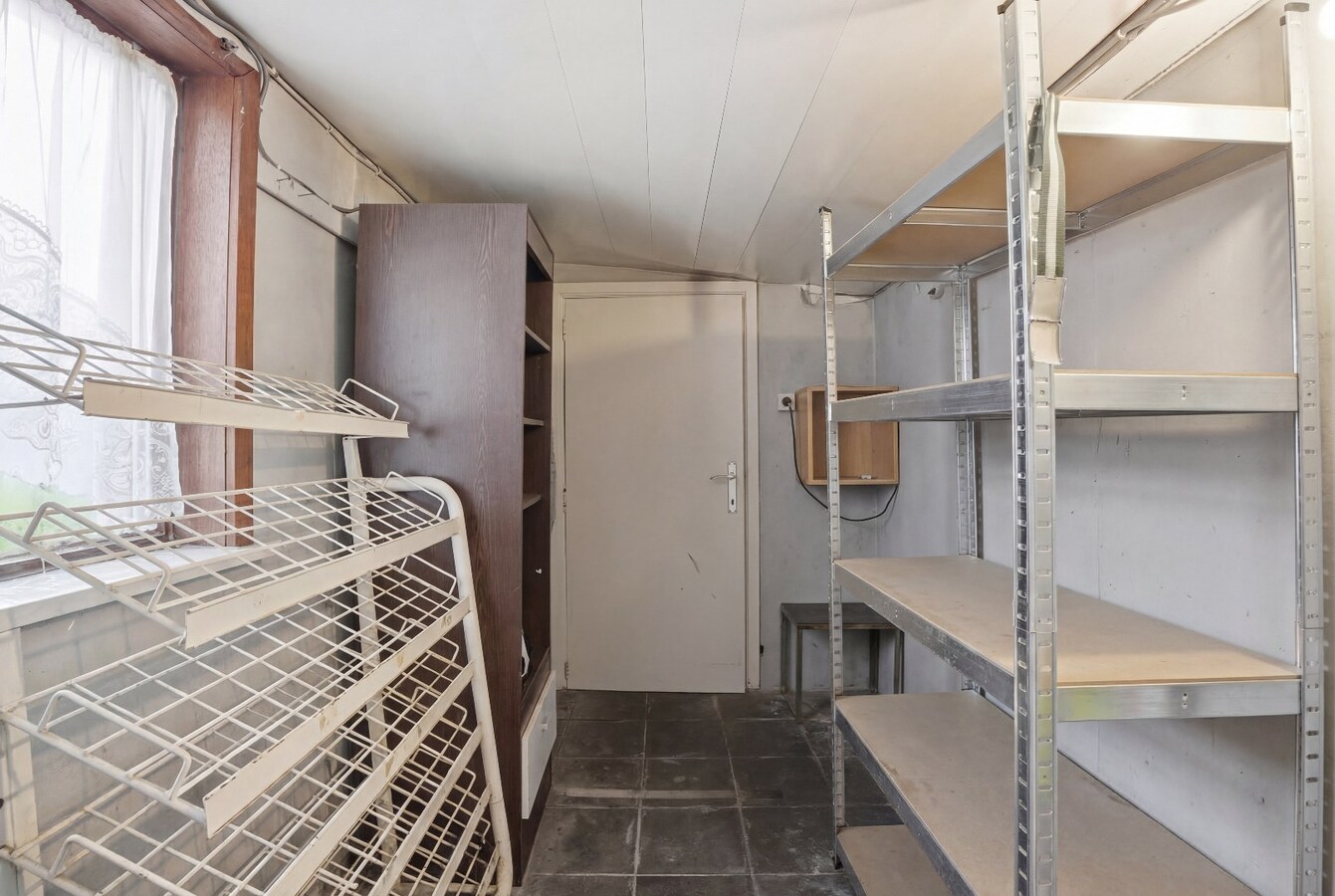 Rustig gelegen, alleenstaande woning op ruim perceel van 2210 m² 
