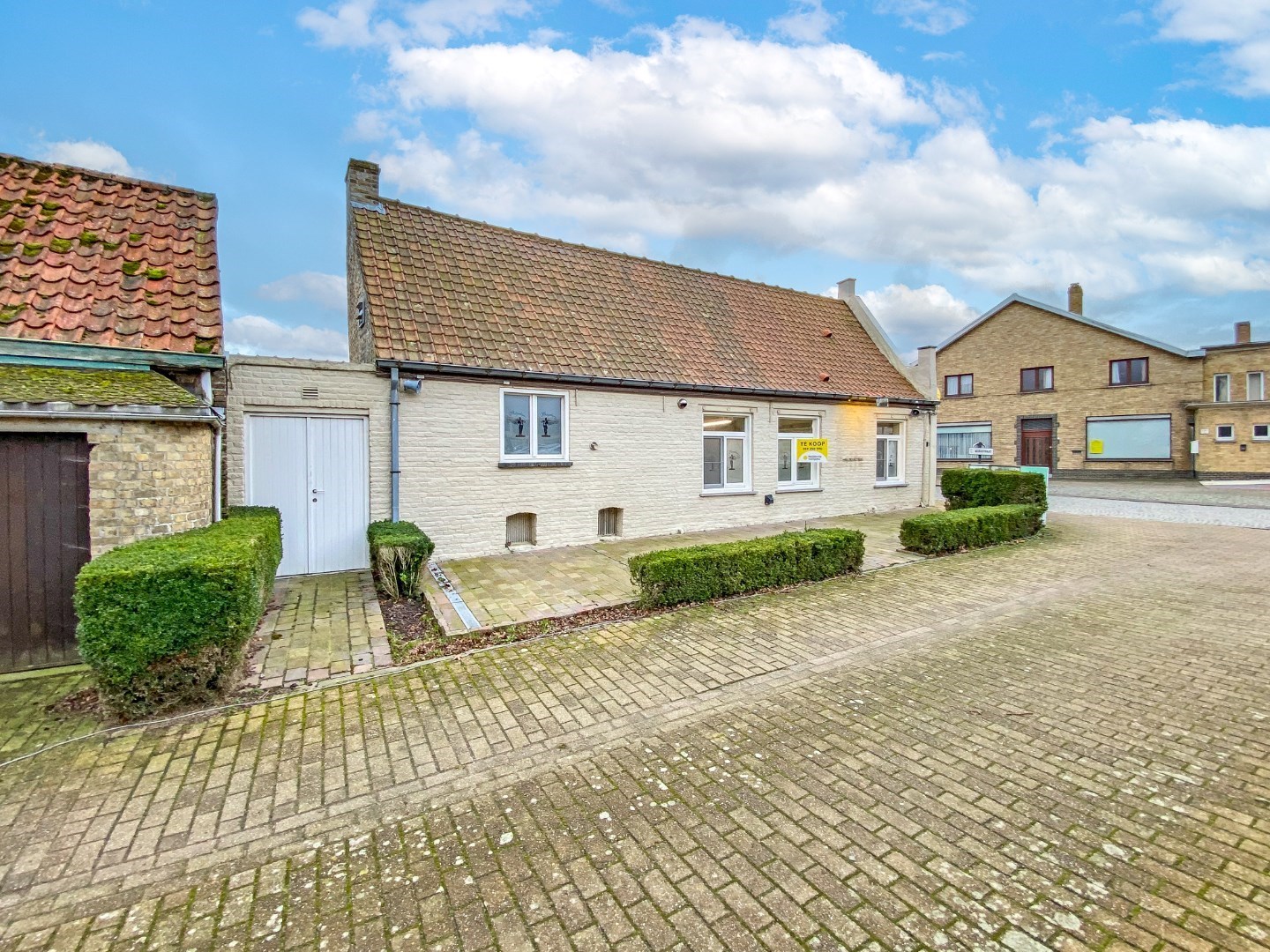 Multifunctionele woning in het charmante Pollinkhove. 
