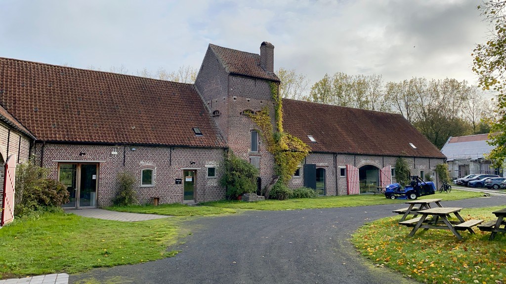 Rustig gelegen kantoren te huur in gerenoveerde hoeve in Heusden